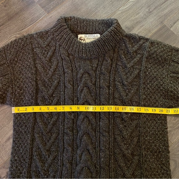 Buffalo Imports Trading Co wool cable knit sweater Athabasca AB. Canada handmade - Picture 5 of 15